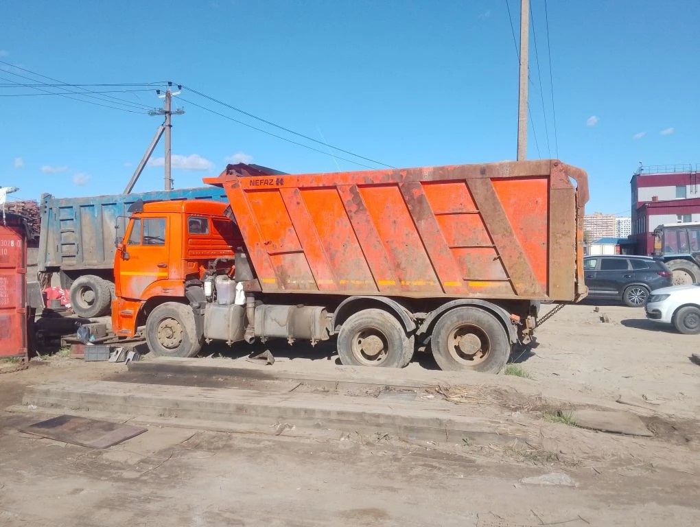 Аренда самосвалов для вывоза грунта и мусора